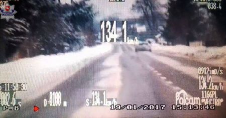 Pędził ponad 130 km/h, bo spieszył się ze szkoły
