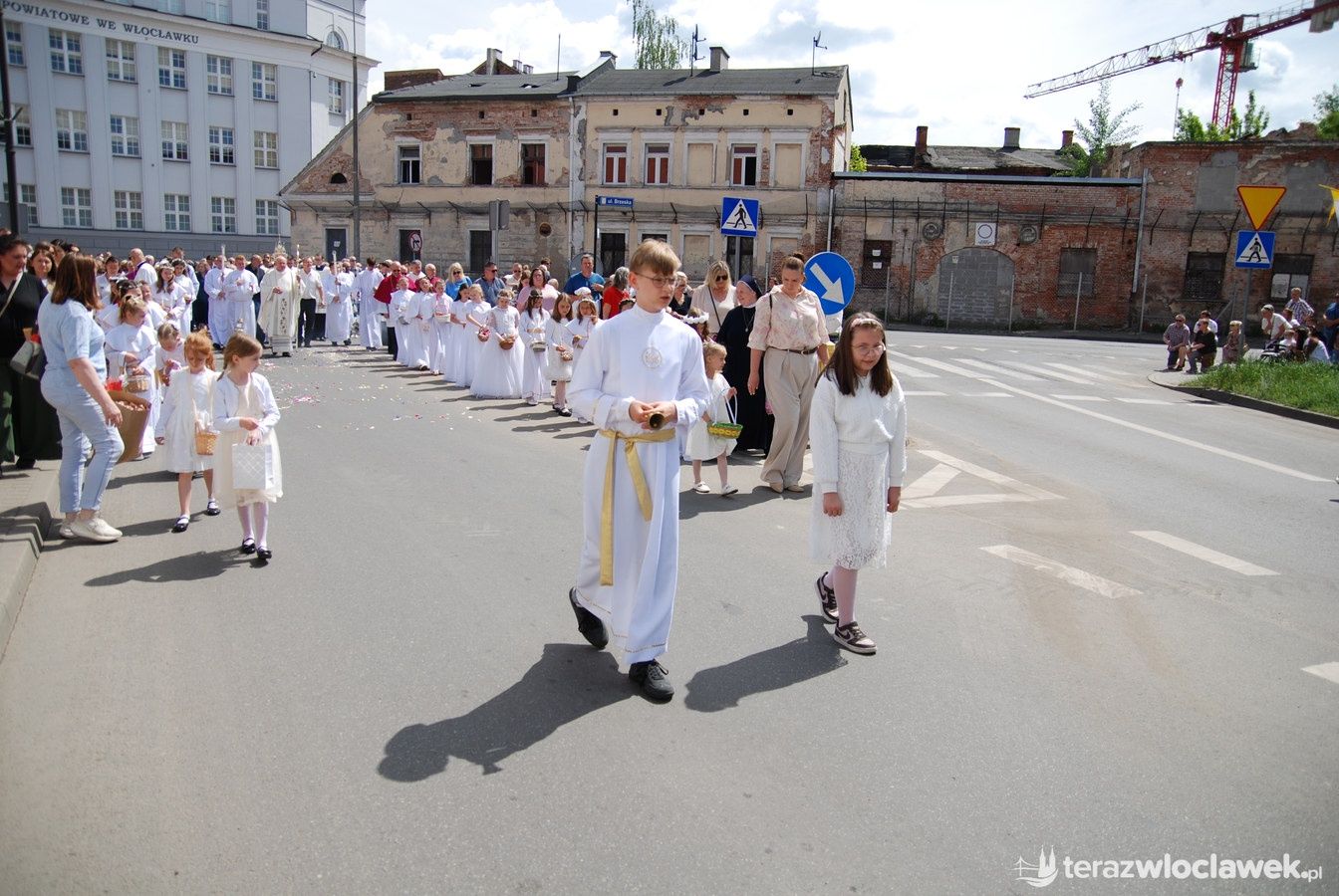 Miejska procesja Bożego Ciała przeszła ulicami Włocławka