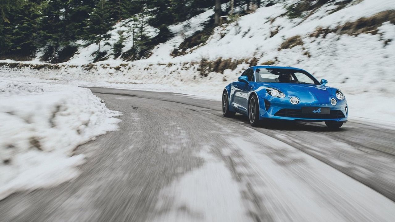 Pierwsze zdjęcia produkcyjnego samochodu Alpine A110