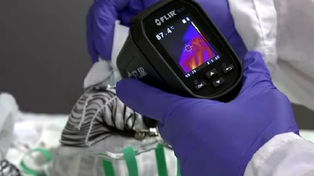 Samoczyszcząca się maseczka ochronna