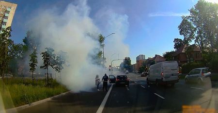 Rozbiegany diesel w Katowicach. Dopiero inspektor go zatrzymał