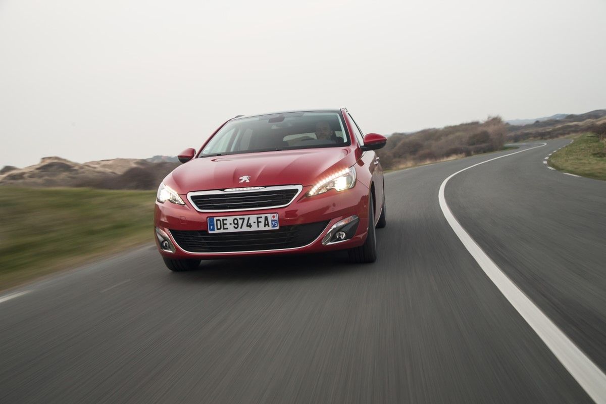 Peugeot 308 SW 1,2 e-THP 130 - pierwsza jazda [galeria] 15