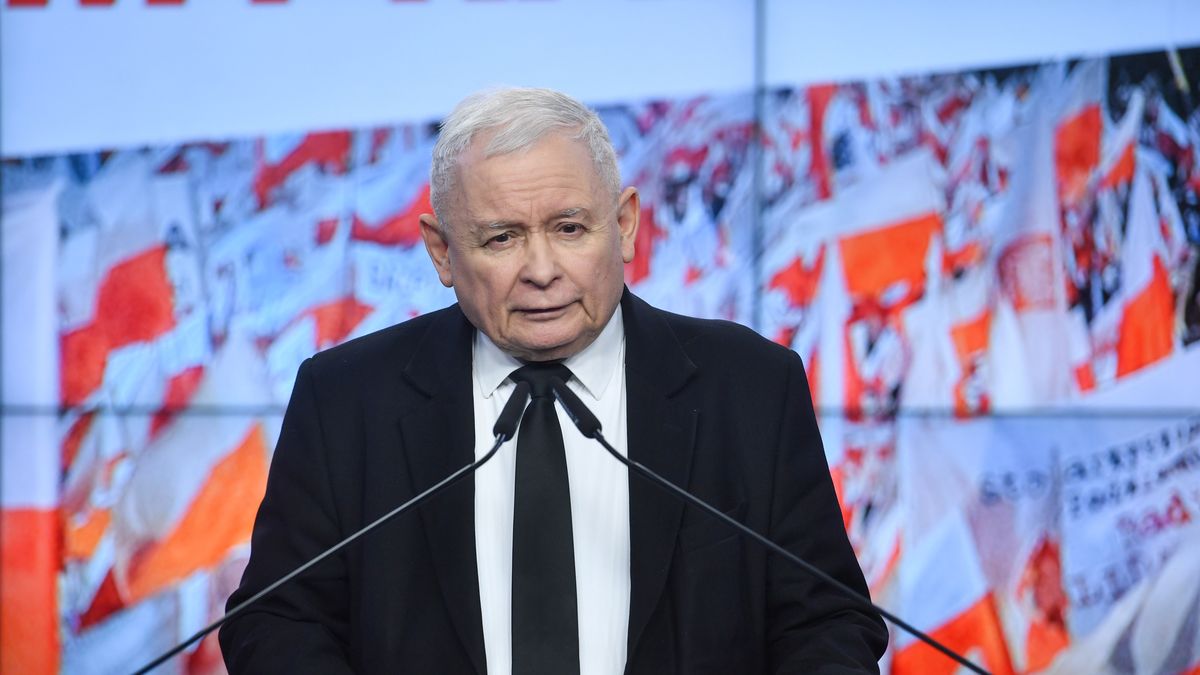 Warszawa, 26.01.2024. Prezes PiS Jarosław Kaczyński podczas oświadczenia prasowego w siedzibie Prawa i Sprawiedliwości przy ul. Nowogrodzkiej w Warszawie, 26 bm. (ad) PAP/Piotr Nowak