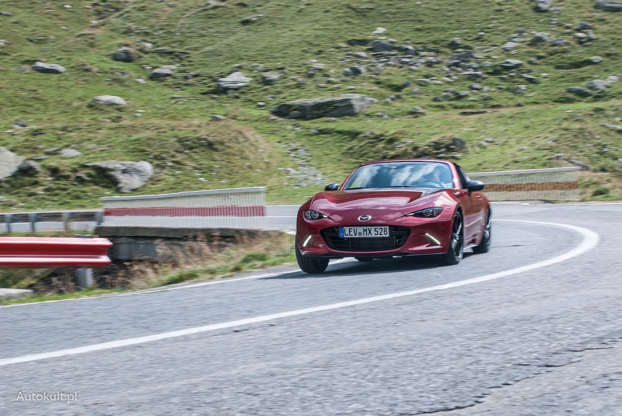 Mazda MX-5 po liftingu: najpopularniejszy roadster świata na Trasie Transfogaraskiej