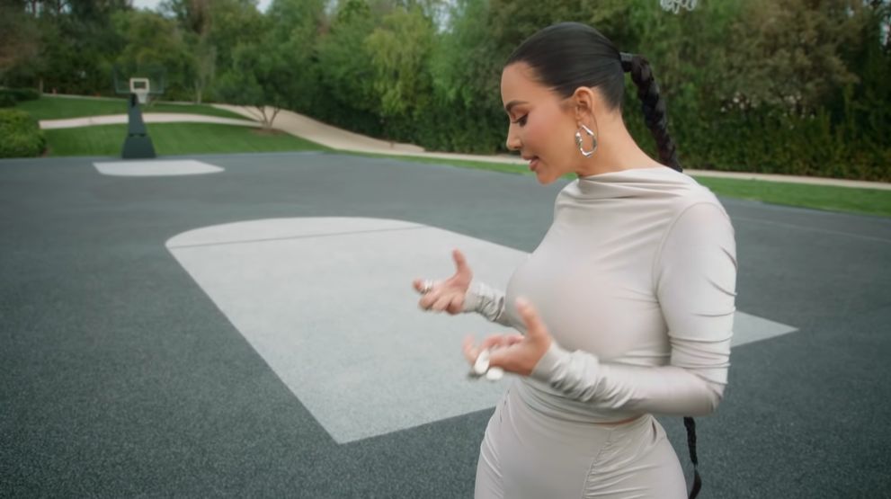 Kim Kardashian oprowadza po swojej willi