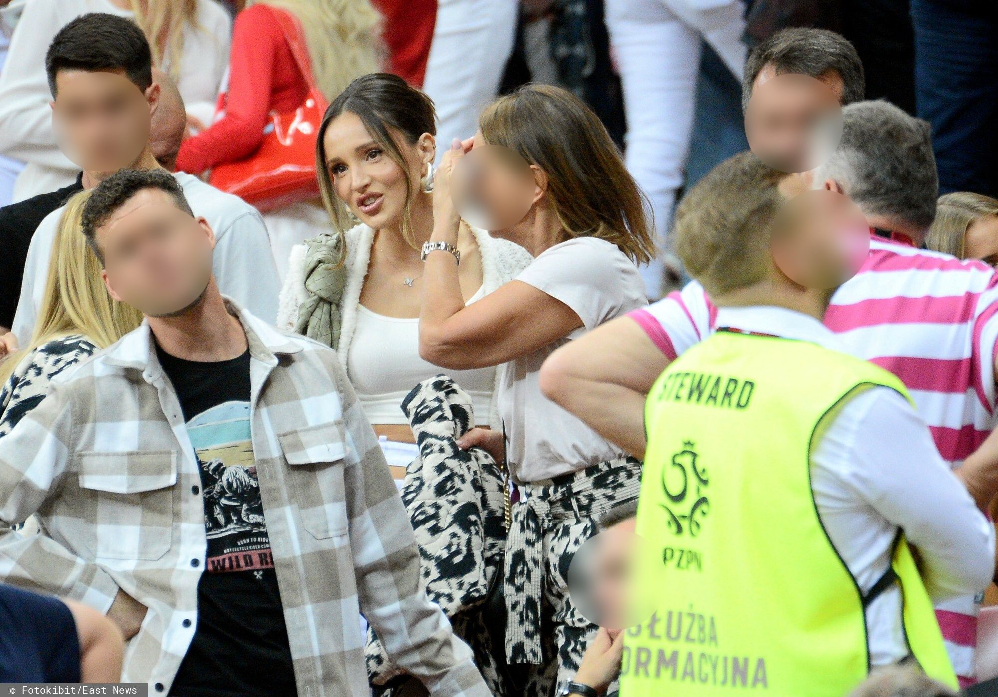 Marina Łuczenko kibicuje reprezentacji Polski z rodziną