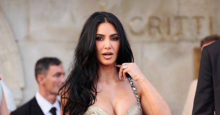 Kardashianka w najbrzydszych butach świata? Nowy trend podbija sieć
