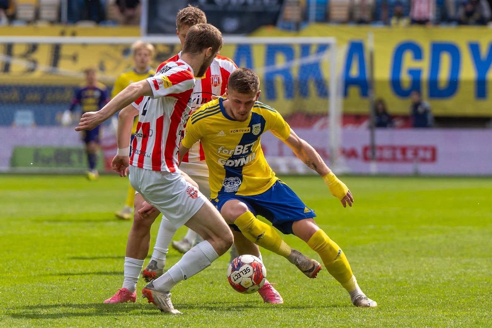 Karol Czubak w barwach Arki Gdynia zaliczył łącznie 130 meczów, w których zdobył 66 bramek i miał 16 asyst