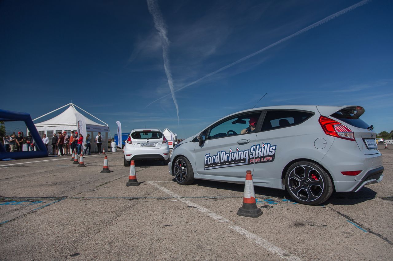 Popraw swoje umiejętności za kółkiem. Rusza trzecia edycja Ford Driving Skills for Life