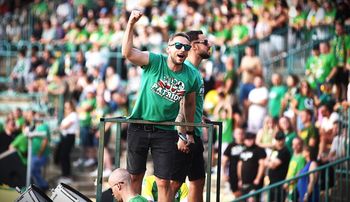 Zielona Góra: Kibice Falubazu to złoto! Mocne uderzenie z trybun i genialny doping