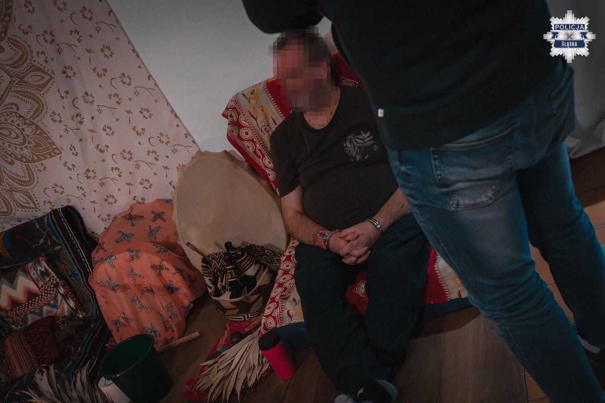 Seans z psychotropowym wywarem przerwany. Na miejscu zjawiła się policja