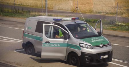 W jeden weekend 15 cudzoziemcom na Okęciu odmówiono wjazdu do Polski