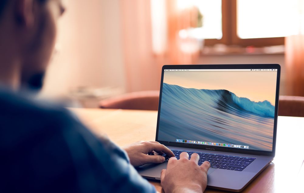 MacBook Pro 15 urośnie, stając się modelem Pro 16.1, fot. Shutterstock.com