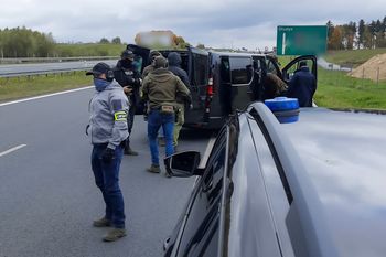 CBŚP rozbiło gang na Warmii i Mazurach. Lider wpadł z 85 kg marihuany