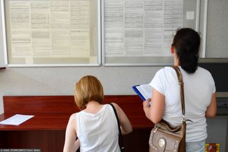 Marszałkowie województw mieli zadbać o najmniejsze firmy. Nie wszyscy uruchomili pomoc