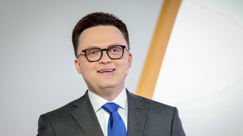 Najnowszy sondaż. PiS liderem, tuż za nim formacja Szymona Hołowni