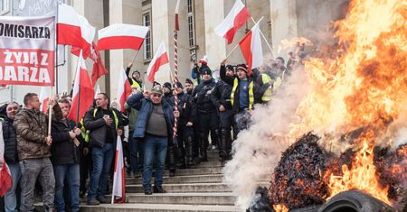 Rolnicy nie zablokują sklepów. Biedronka oszacowała potencjalne straty i kwota ostudziła ich zapał