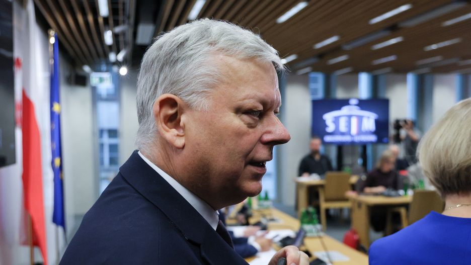 Warszawa, 04.12.2024. Poseł PiS Marek Suski na posiedzeniu Komisji Regulaminowej, Spraw Poselskich Immunitetowych w Sejmie, 4 bm. Komisja ma rozpatrzyć wniosek oskarżyciela prywatnego z dnia 10 października 2024 r. o wyrażenie zgody na pociągnięcie do odpowiedzialności karnej posła Jarosława Kaczyńskiego. (aldg) PAP/Paweł Supernak
