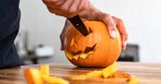 Najszybszy sposób na zrobienie lampionu z dyni. Kilka ruchów i gotowe