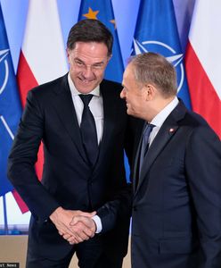 Tusk o dziwnych statkach z "tą samą załogą". Spotkał się z szefem NATO