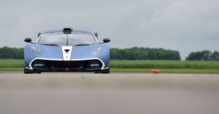 Arrinera Hussarya GT na testach przed Festiwalem Prędkości w Goodwood