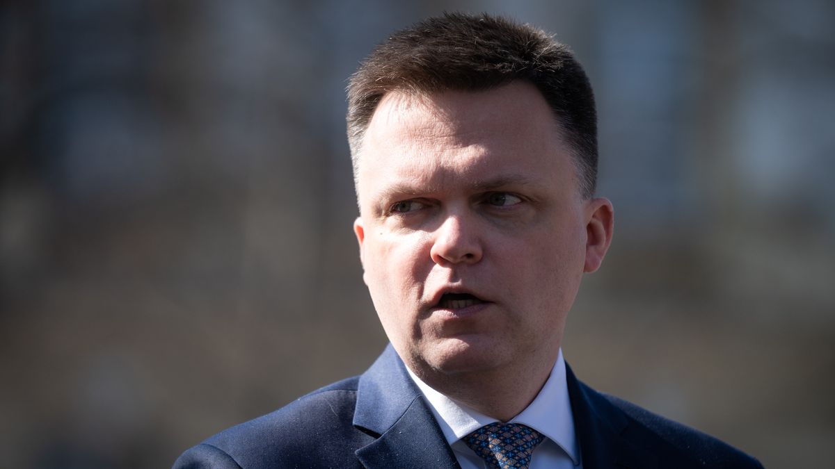 Szymon Holownia (Polska 2050) after the government's meeting with opposition politicians, at the Chancellery in Warsaw, Poland, on March 21, 2022 (Photo by Mateusz Wlodarczyk/NurPhoto via Getty Images)