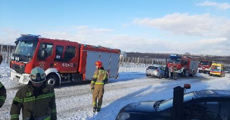 Tragedia w Nasławicach. Jeden mężczyzna nie żyje, drugi trafił do szpitala