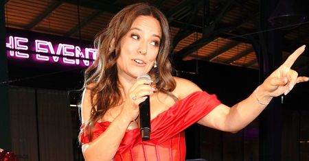 Anna Mucha pozdrawia z egzotycznych wakacji i pozuje TOPLESS