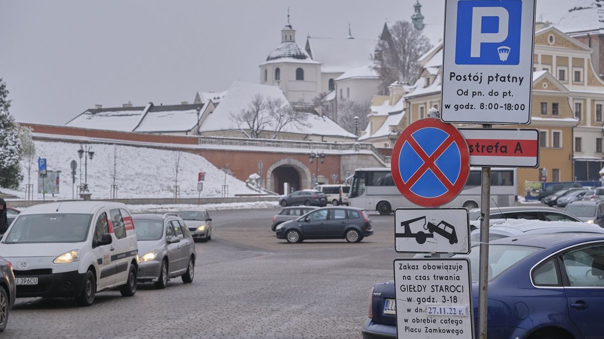 Giełda Staroci 27 listopada na Placu Zamkowym w Lublinie - zakaz parkowania