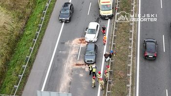 Wypadek na trasie S8. Zderzyły się trzy samochody