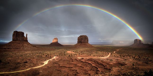 "Rainbow over Monument Valley" Pierwsza 10 w kat. Amateur Nature / Landscapes, Monument Valley, Arizona, USA.