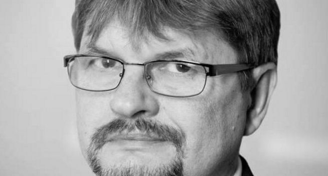 Zmarł dziennikarz „Wprost” Jarosław Giziński