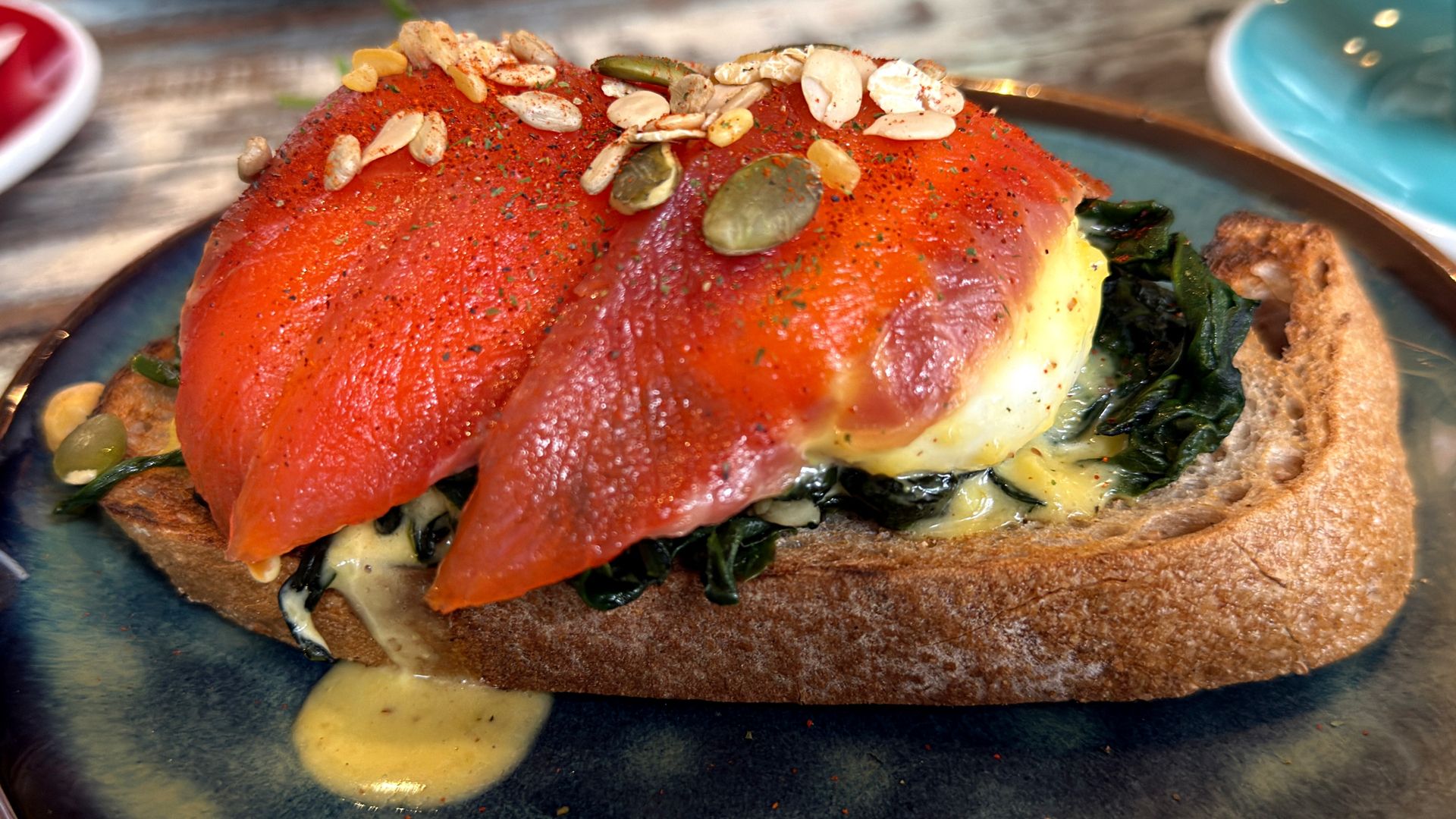 Sposób odżywiania nie usuwa źródeł stresu, ale może wpływać na to, jak organizm znosi codzienne obciążenia.