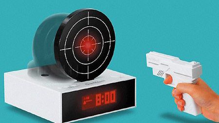 Zastrzel swój budzik! 1