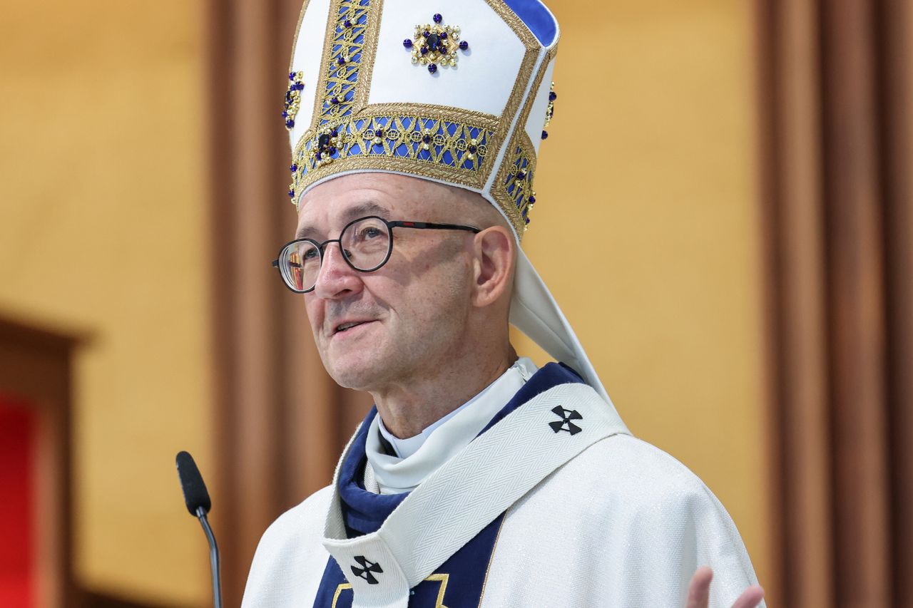 Spór o religię z rządem. Abp Galbas zabiera głos
