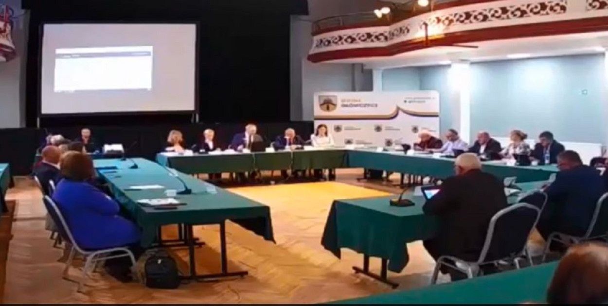 Główczyce: Zalewany blok. Mieszkańcy proszą o kanalizację burzową