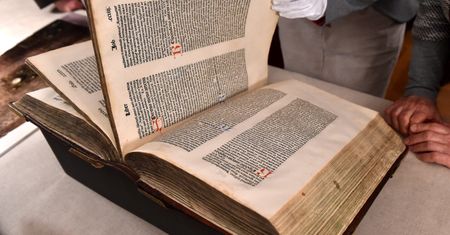 Historyczne zaskoczenie. W starej księdze naukowcy odkryli zapiski Galileusza