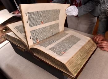 Historyczne zaskoczenie. W starej księdze naukowcy odkryli zapiski Galileusza