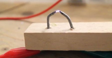 Plasma Speakers, czyli bardzo nietypowe głośniki [wideo]