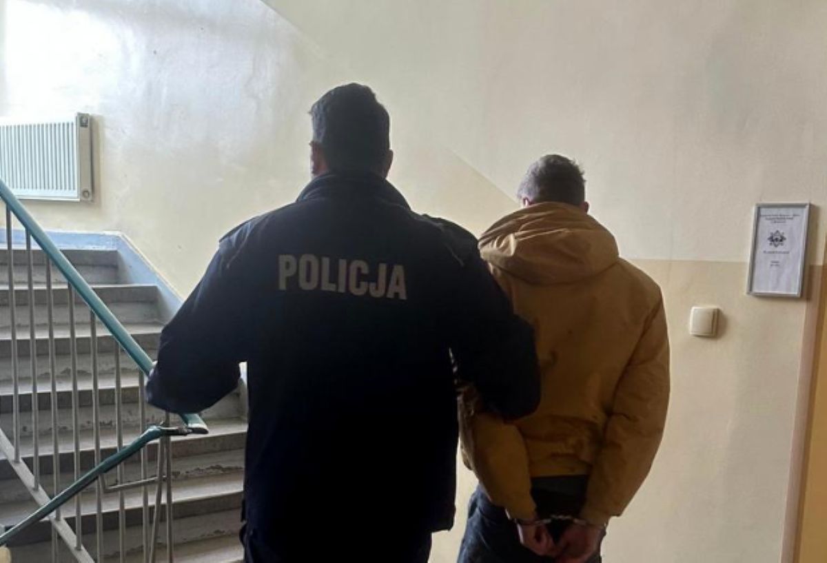 Negatywne emocje wyładował na zaparkowanych autach.