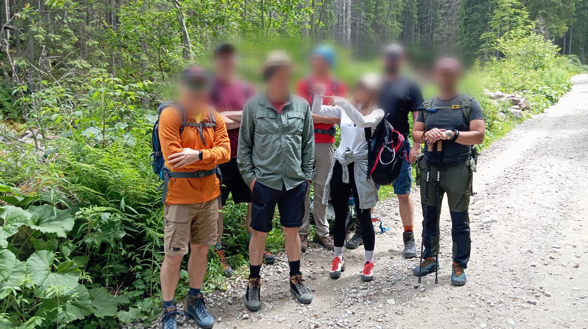 Grupa siedmiu osób pomogła pani Joannie.