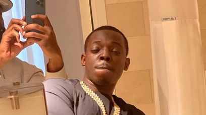 Bobby Shmurda cieszy się wolnością i łańcuchem, który ŚWIECI w ciemnościach