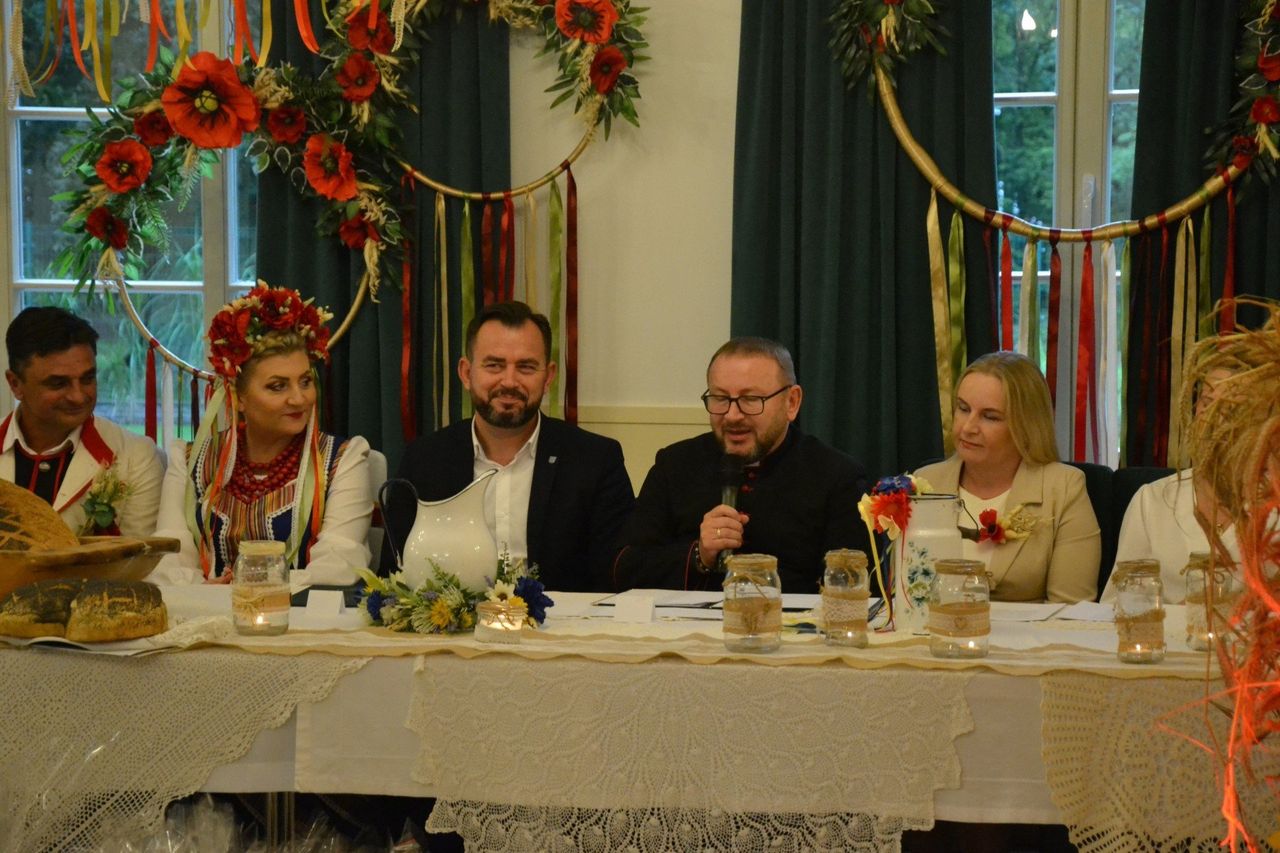 Jastrzębie: "Narodowe Czytanie" jak nigdzie. Do Kochanowskiego Reymont dołączył!