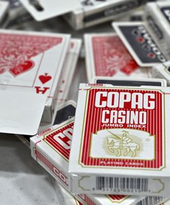 Niezwykła talia kart. "Dlaczego król ma być więcej wart niż królowa?"