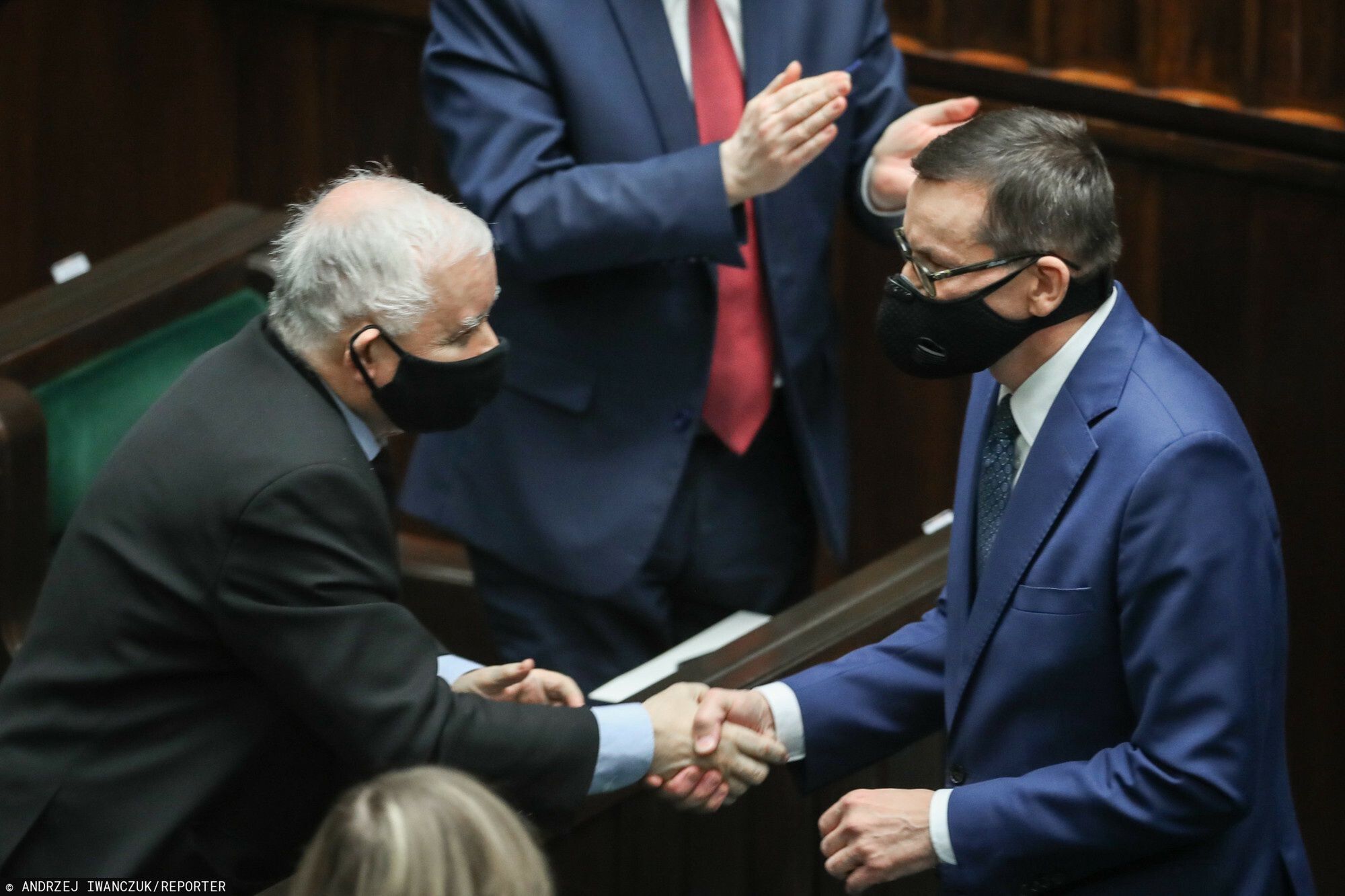 Koziński: "PiS zyskuje na skandalu wokół szczepień. To iluzoryczne?"