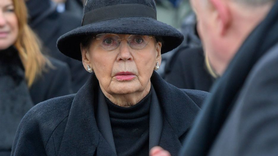 Bożena Walter na pogrzebie męża