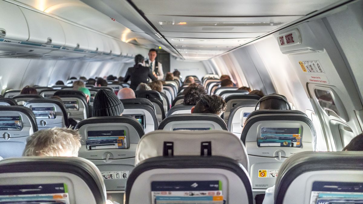 Pasażerka zmarła w trakcie lotu. Na pokładzie obecna była polska stewardesa