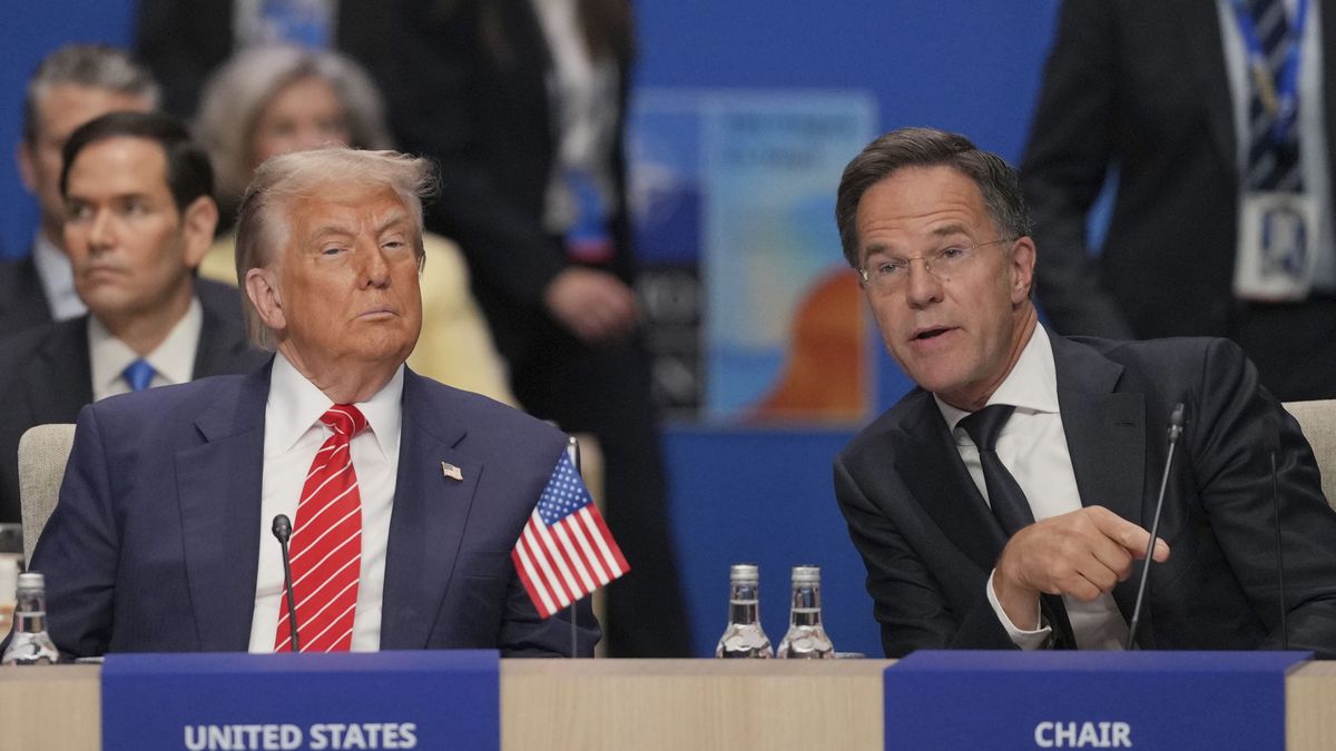 Donald Trump i Mark Rutte podczas szczytu NATO w Hadze