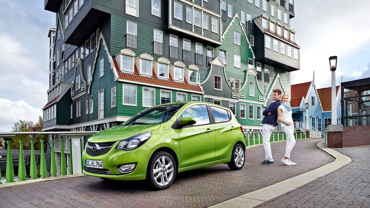 Wśród zalet Karla Opel wymienia między innymi niewielkie rozmiary zewnętrzne i specjalny tryb wspomagania układu kierowniczego City, który ułatwia manewrowanie w mieście.