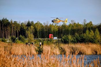 Auto wpadło do wody. Jechały nim cztery osoby. Tragiczne informacje